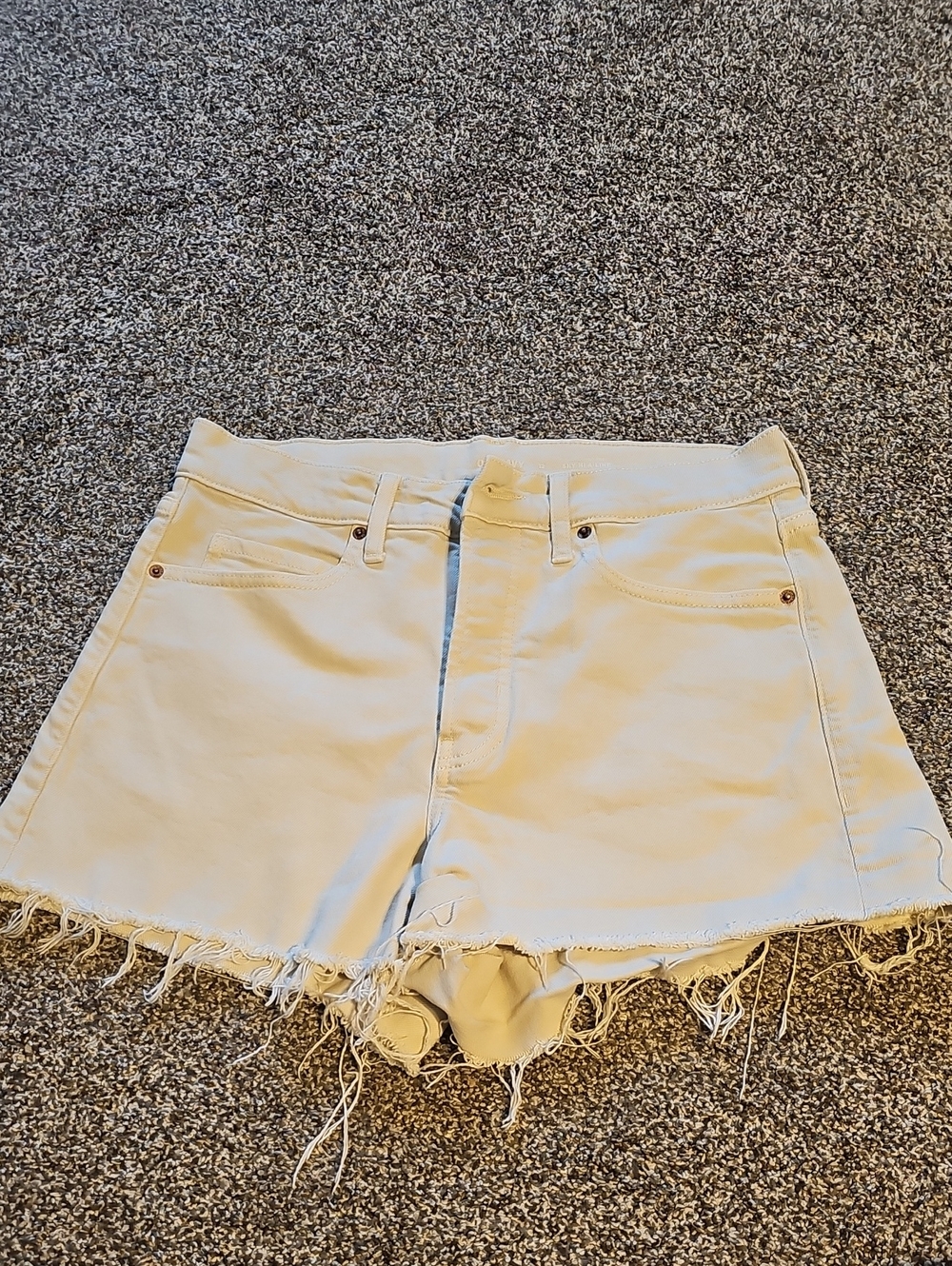 Old Navy High-Waist Frayed Hem Shorts - Cream
